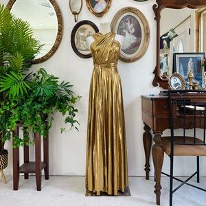 Elegant Gold Evening Gown